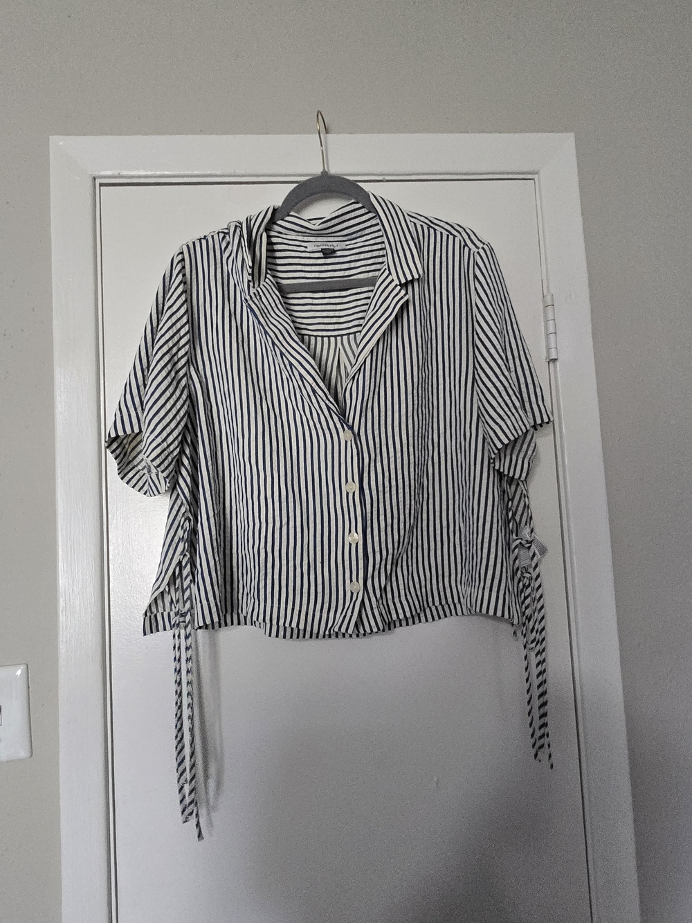 American Eagle Outfitters Black & White Striped Button-Down Shirt